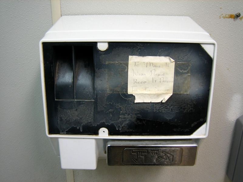 Illustration for article titled Electric Hand Dryers From Around the World
